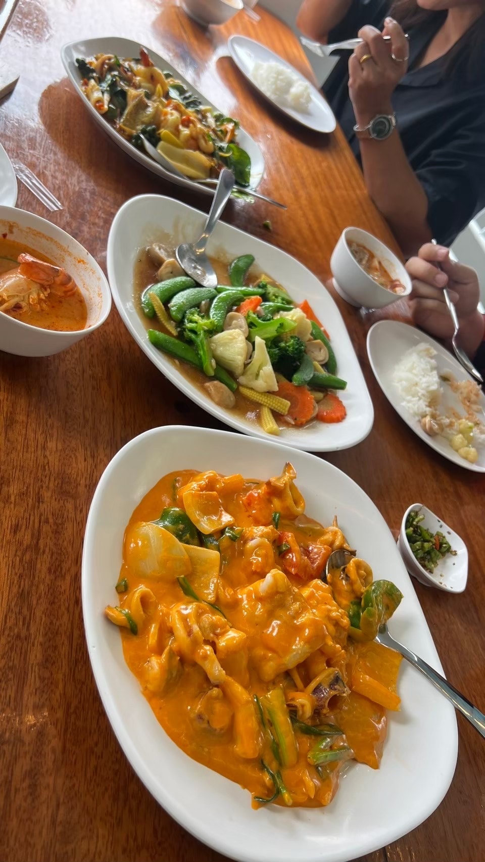 タイ_現地印刷会社とのお食事