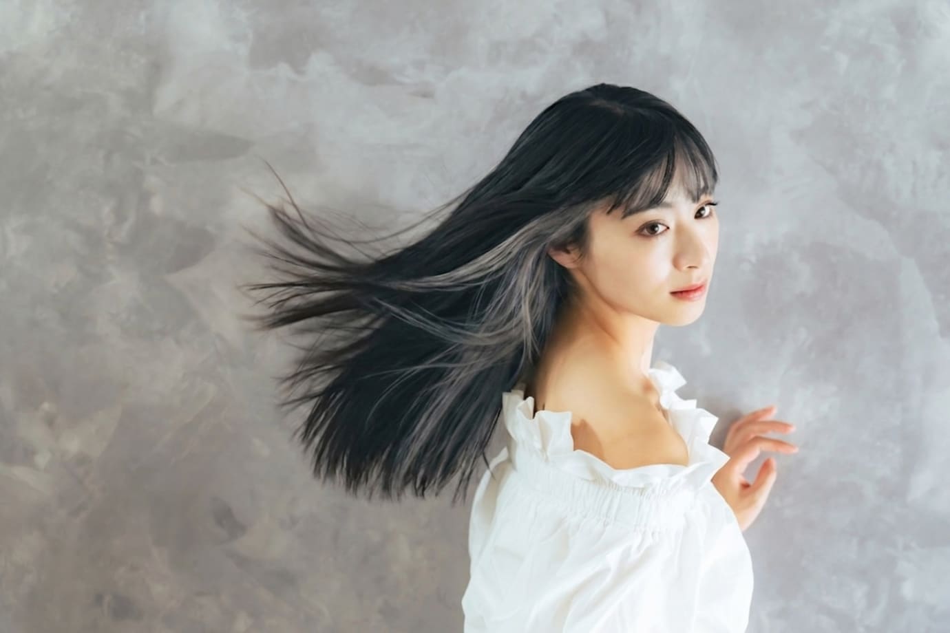前髪インナーカラーをセルフできれいに仕上げるコツ