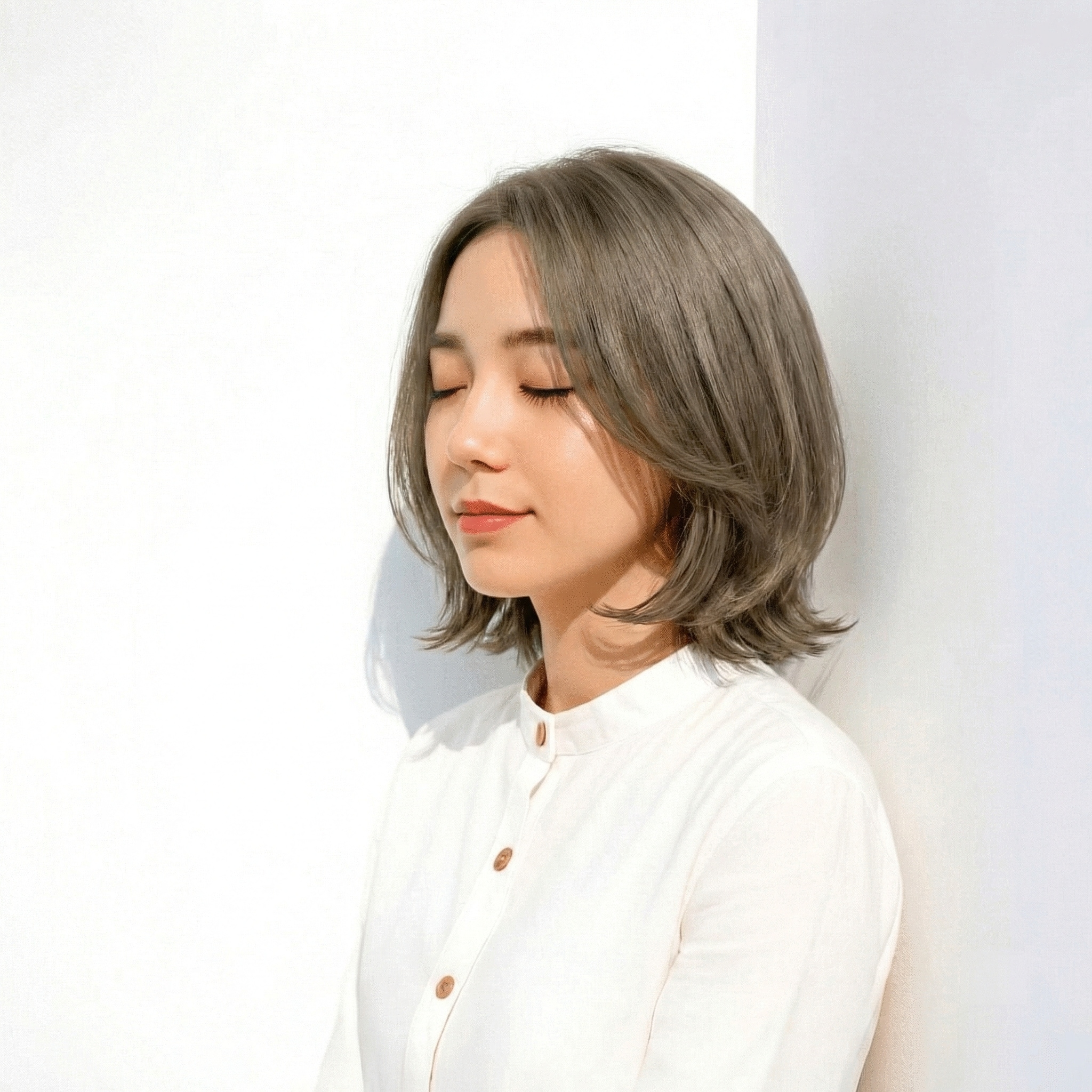 グレージュ系ハイライト②：赤みをしっかり抑えて大人っぽく