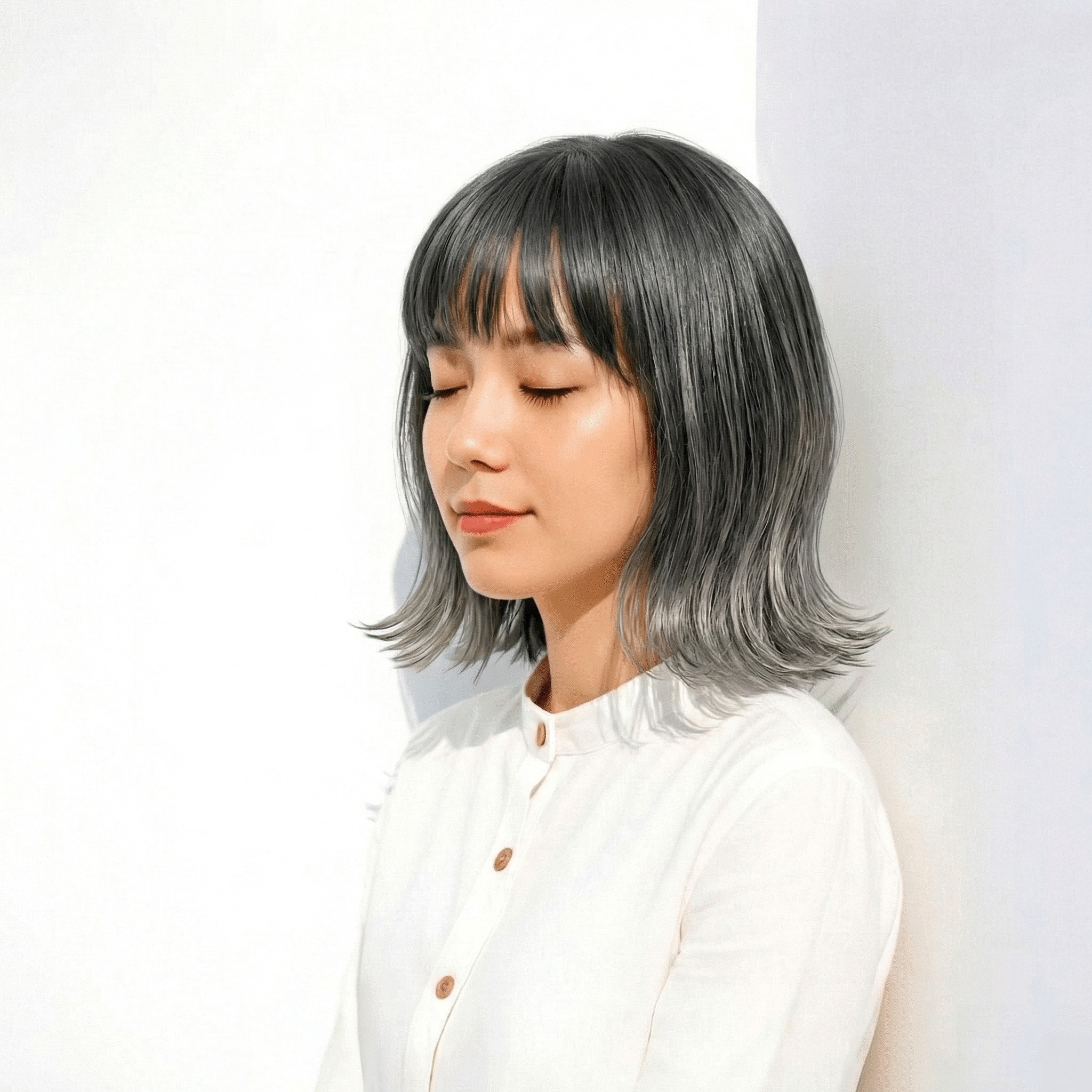 シルバー系ハイライト②：コントラストで存在感を出したい人向け