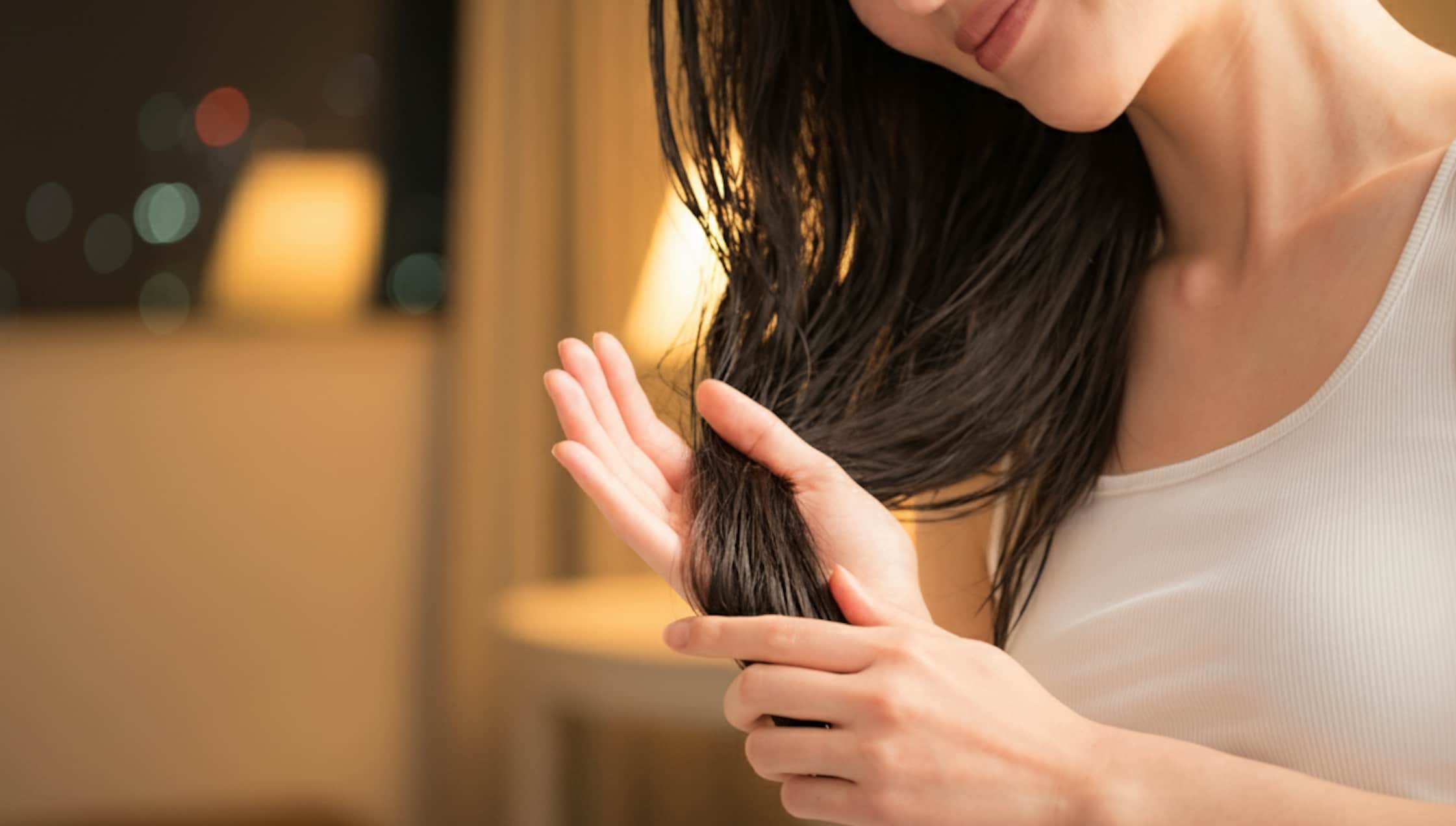 夜にヘアオイルを使うメリット