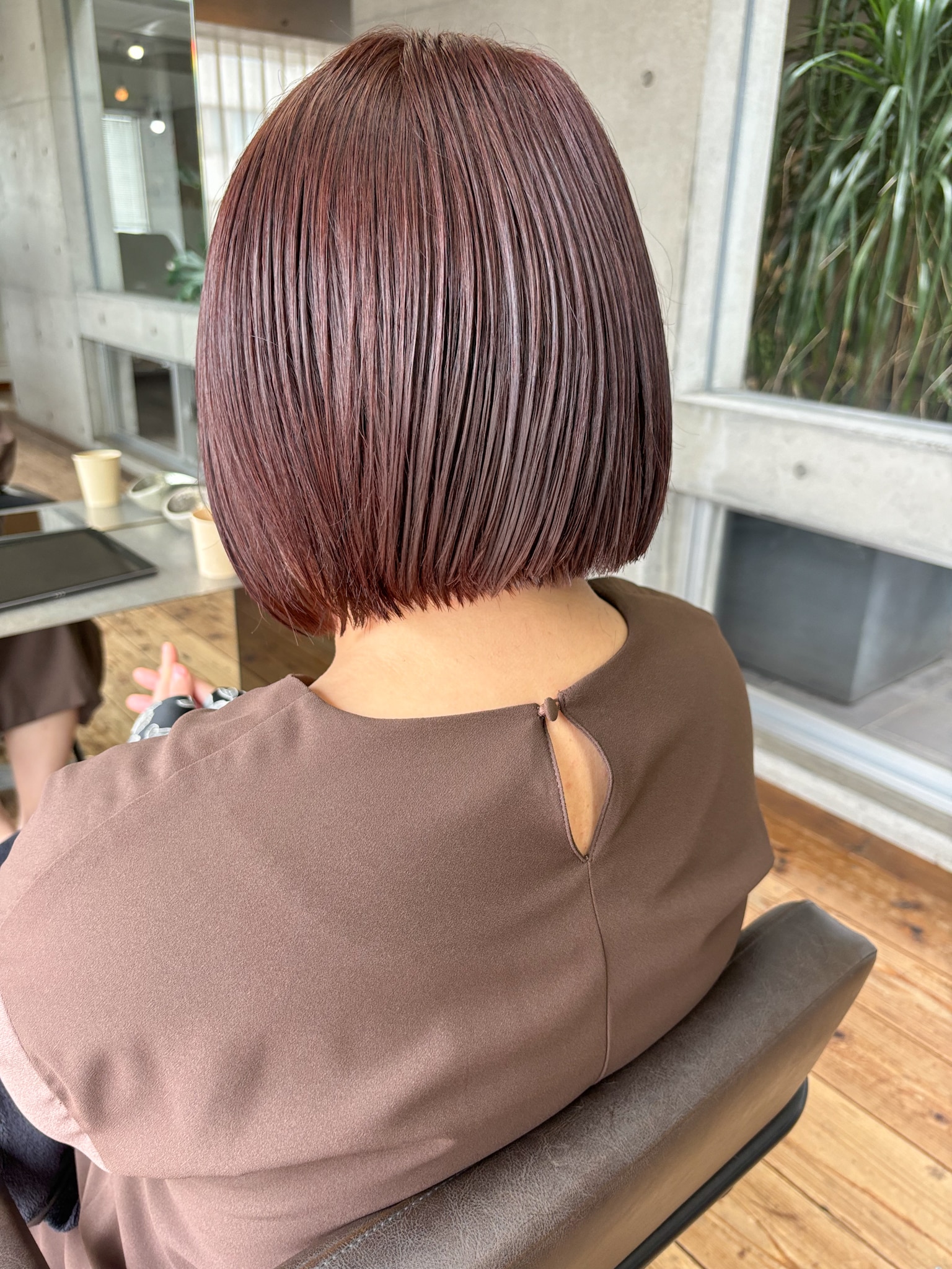 1. ピンクベージュ：透明感を引き立てる華やぎカラー