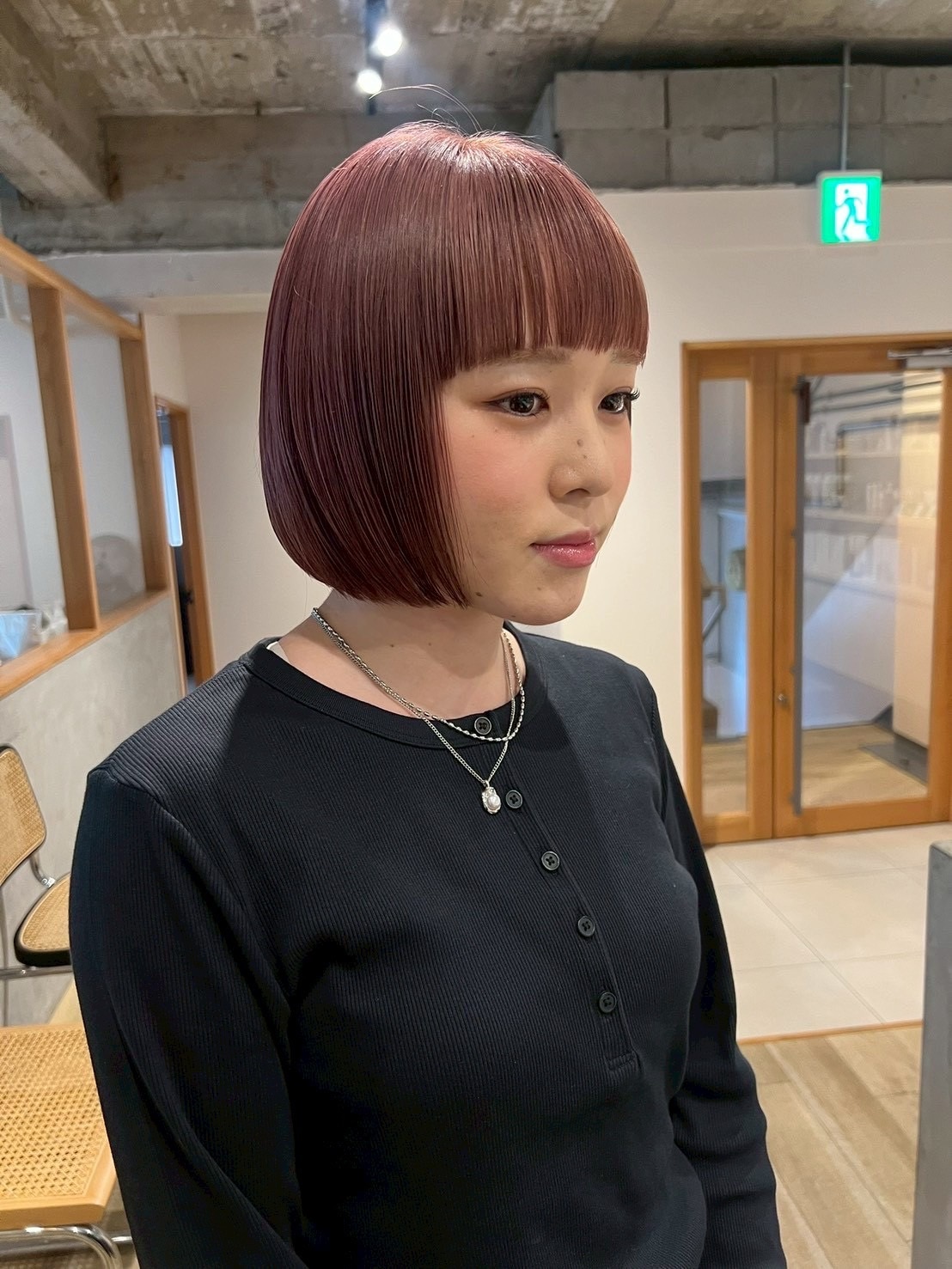 2. ピンクベージュ：血色感を引き出す透明感ピンク