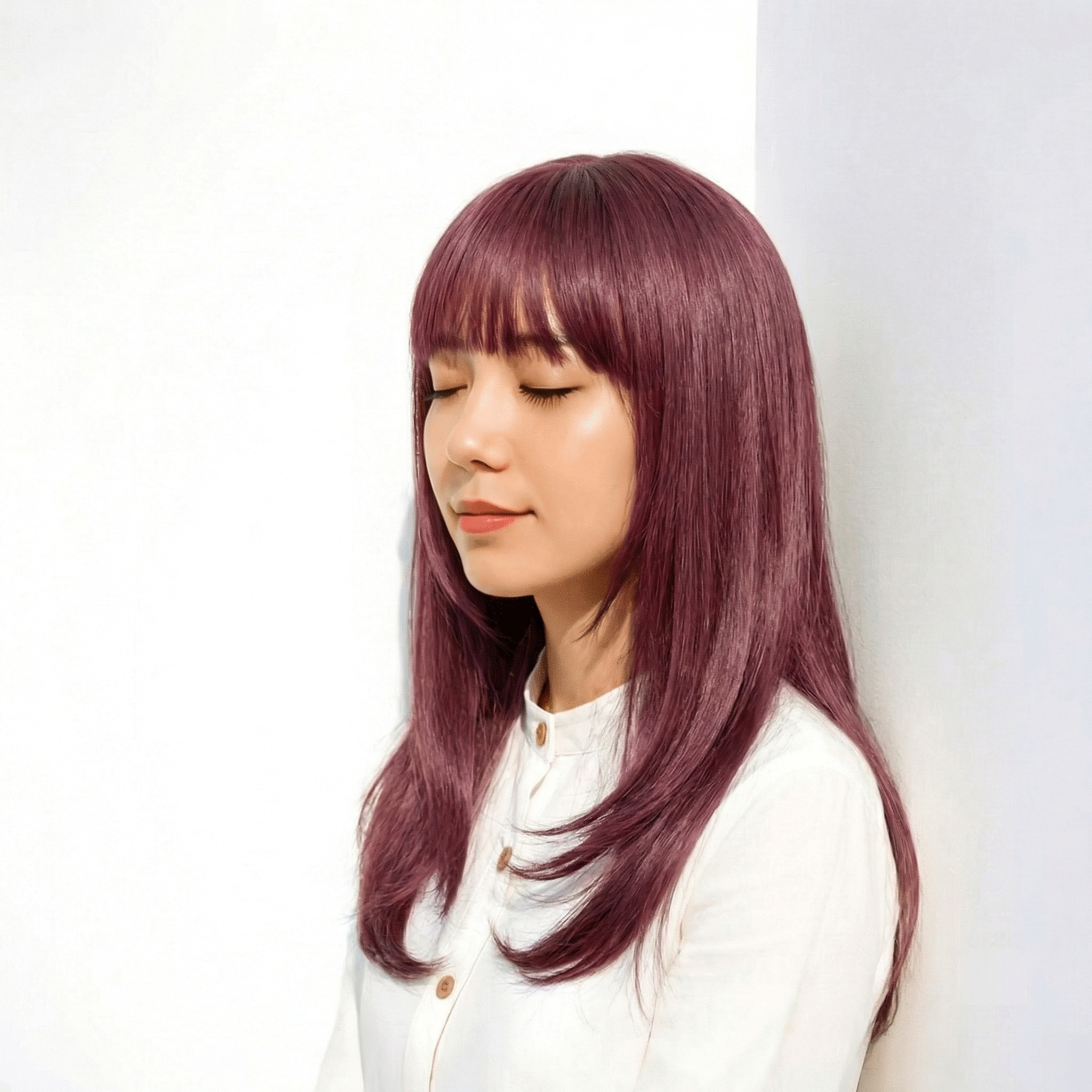 ②ツヤ感ロング×深みピンクベージュ：落ち着きのある色気