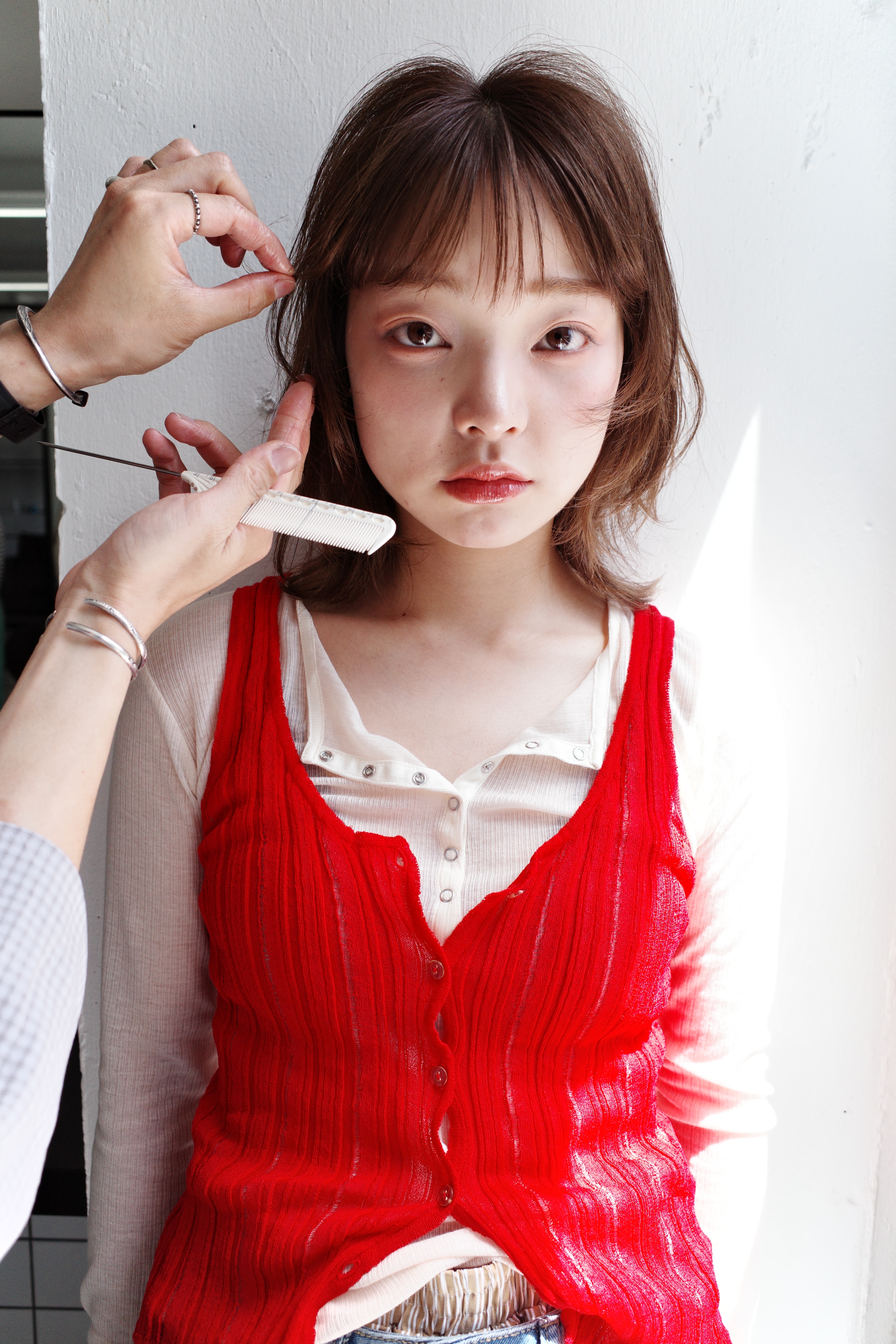 ②モカブラウン：桜色チークやコーラルメイクと相性◎、初カラーでも挑戦しやすい大人気トレンドヘアカラー。