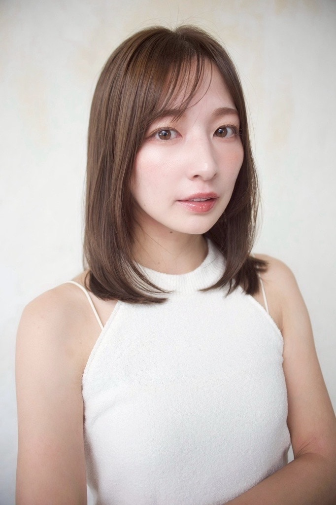 ③キャラメルベージュ：温かみのあるまろやかカラー。顔まわりを明るく見せる秋ベージュ