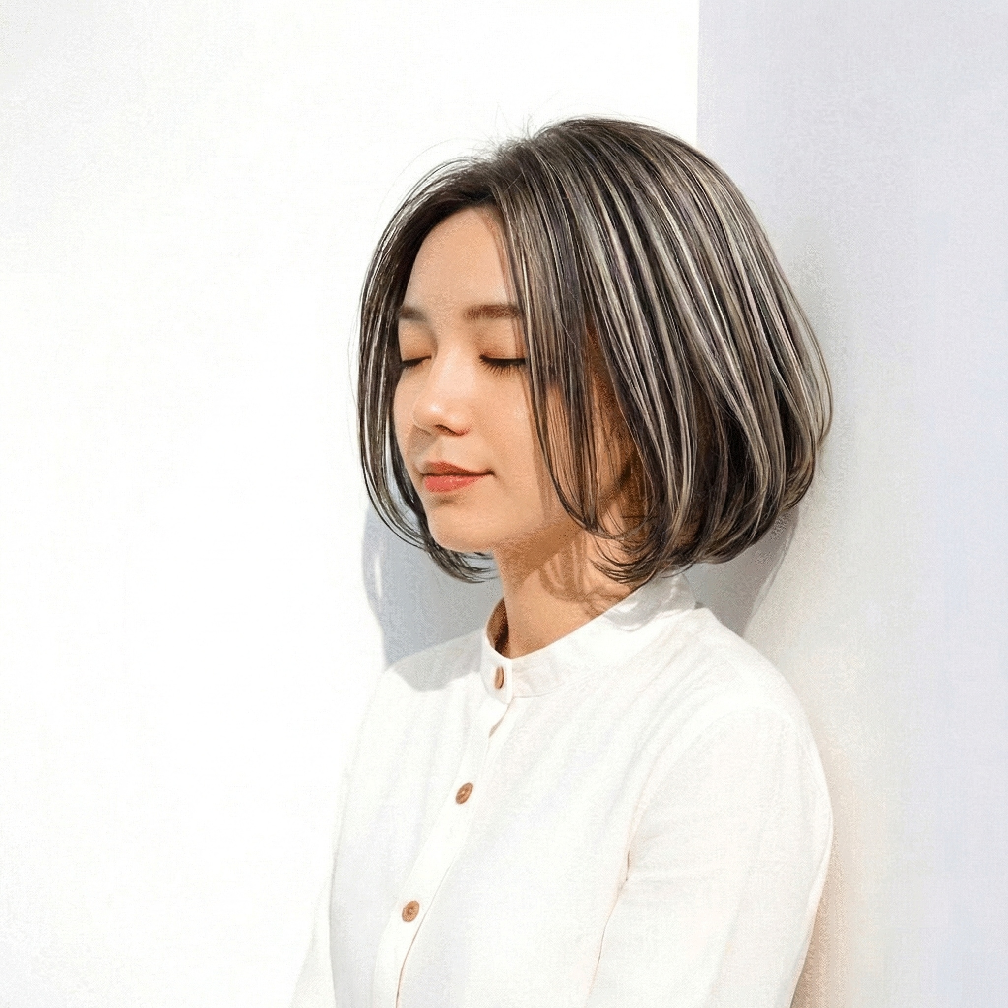 ハイライト×ボブ①：毛先の動きで軽さを出したい人におすすめ