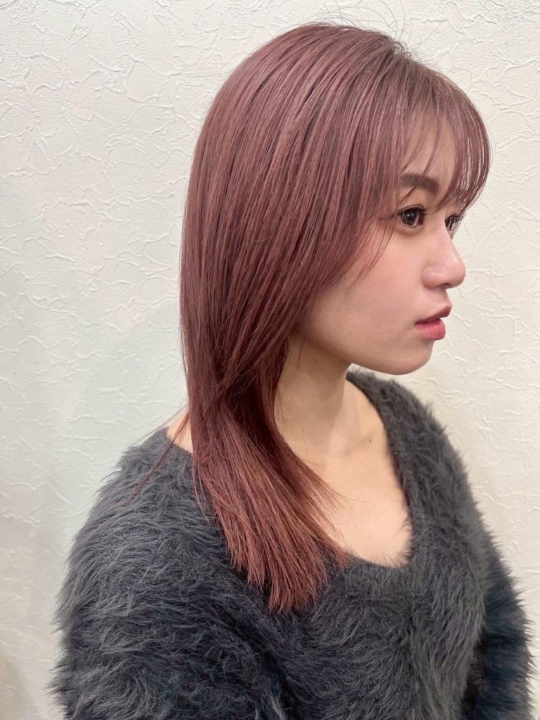 ⑤プラムボルドー：明るめの赤紫で軽やかに。カジュアルに楽しむチャレンジカラー