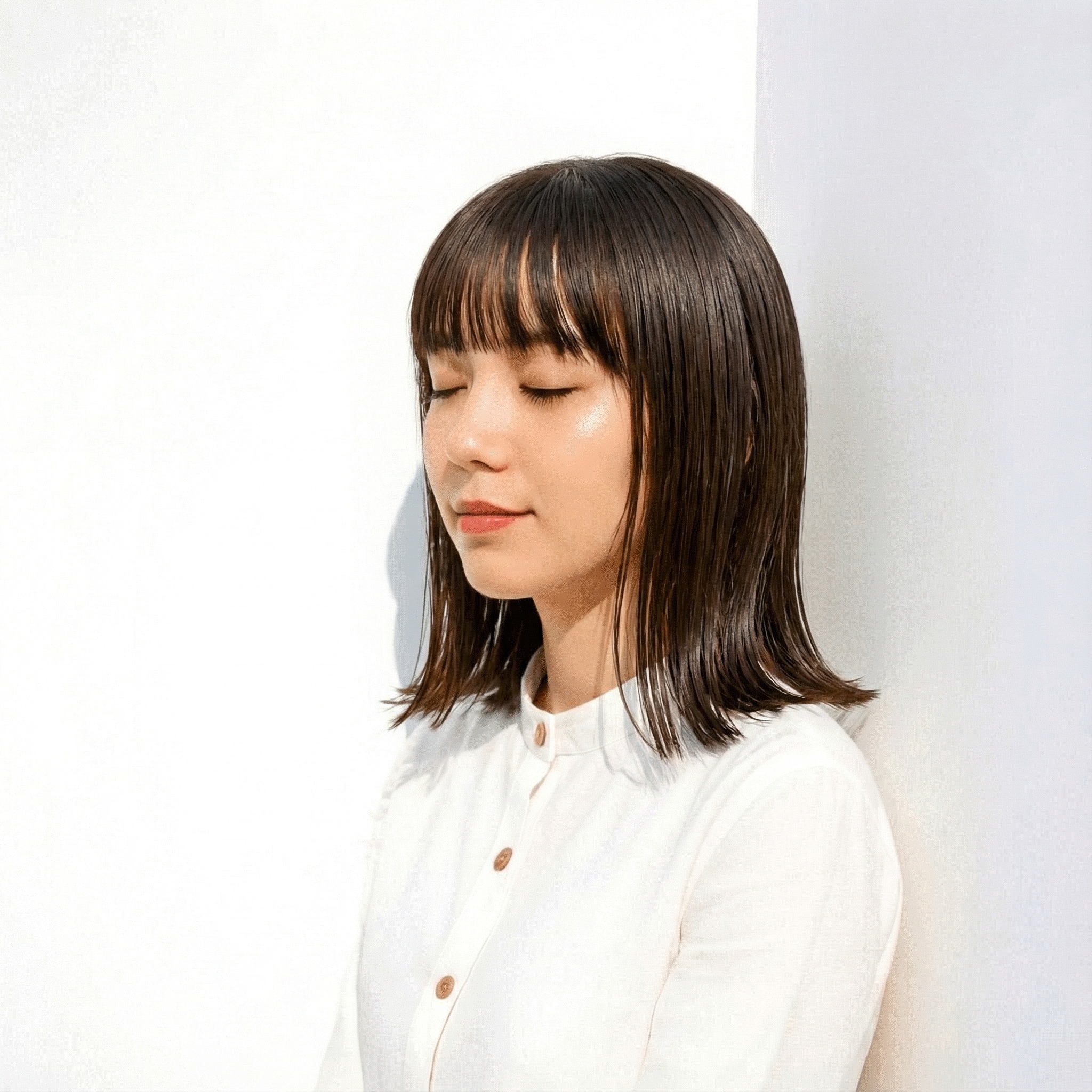 透明感のある黒髪__アッシュブラック