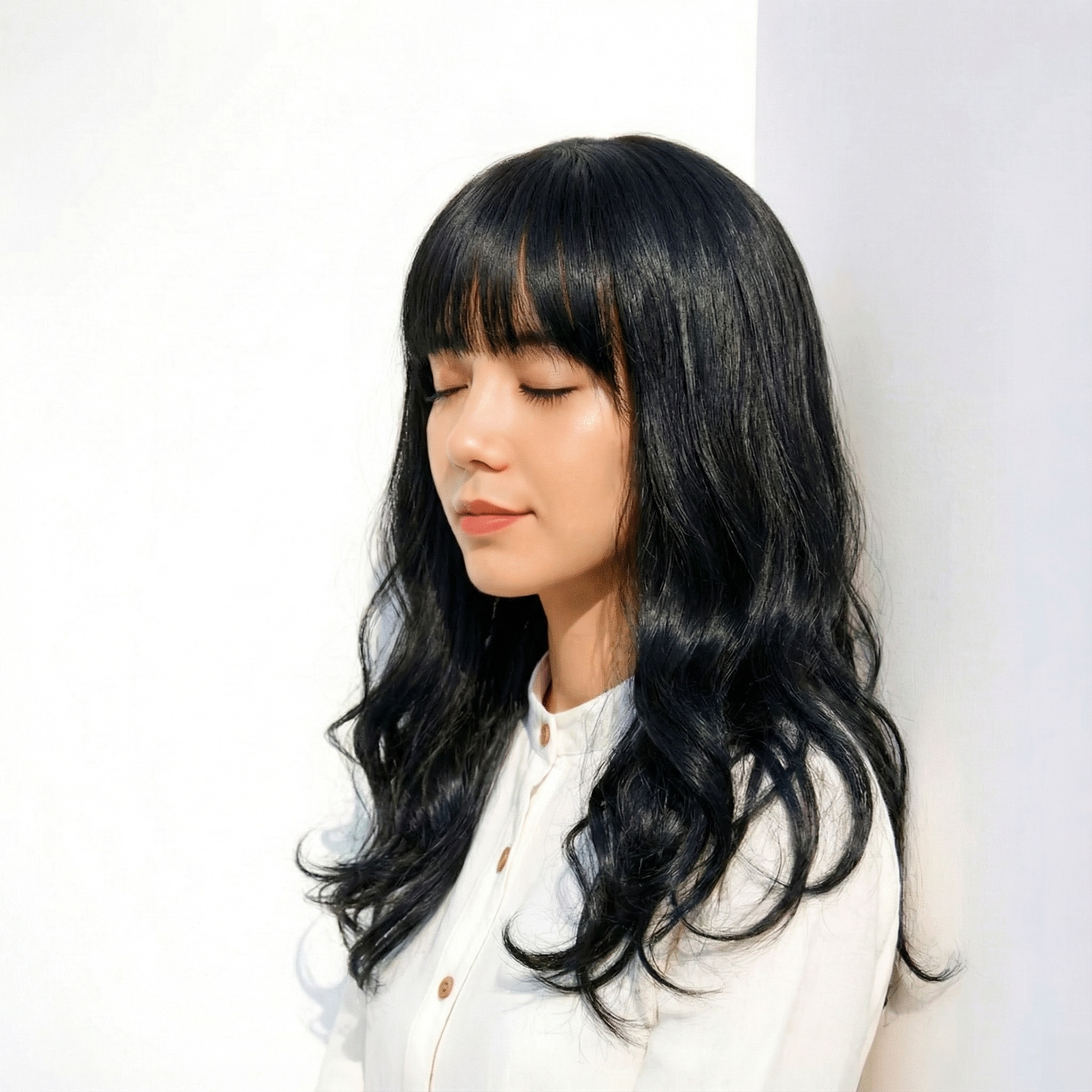 透明感のある黒髪__グレーアッシュ