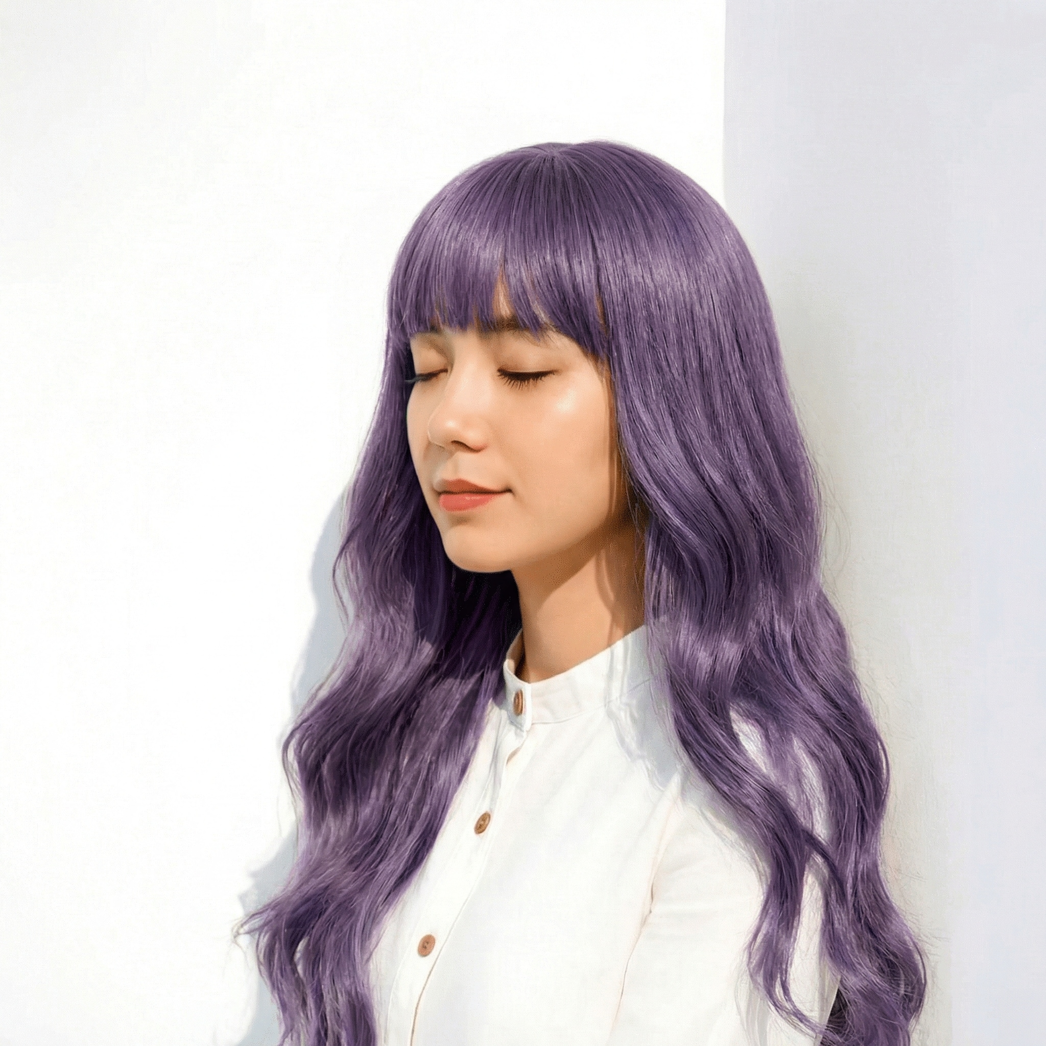 ラベンダーアッシュ×透明感：透けるような軽さで魅了する