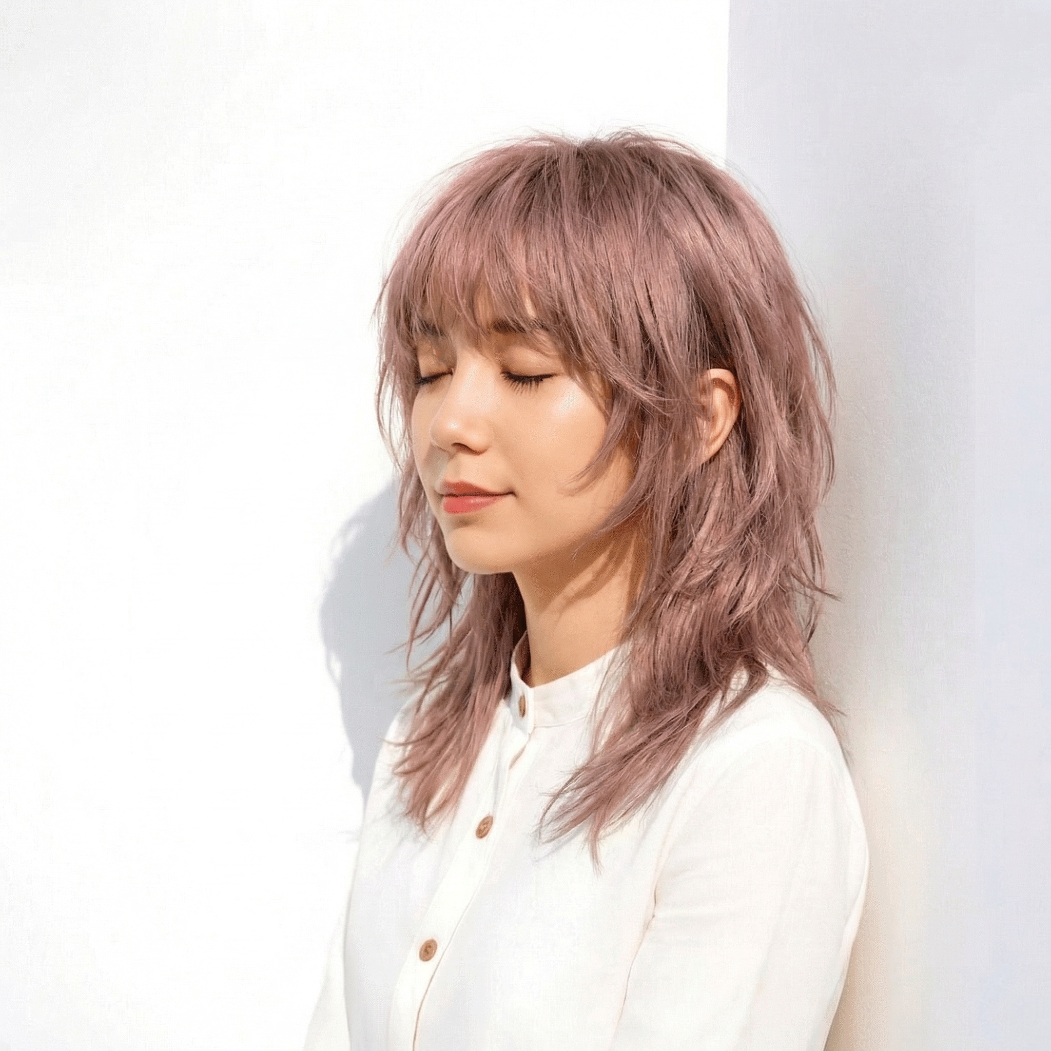 16._ウルフカット_軽めレイヤー_ピンクブラウン