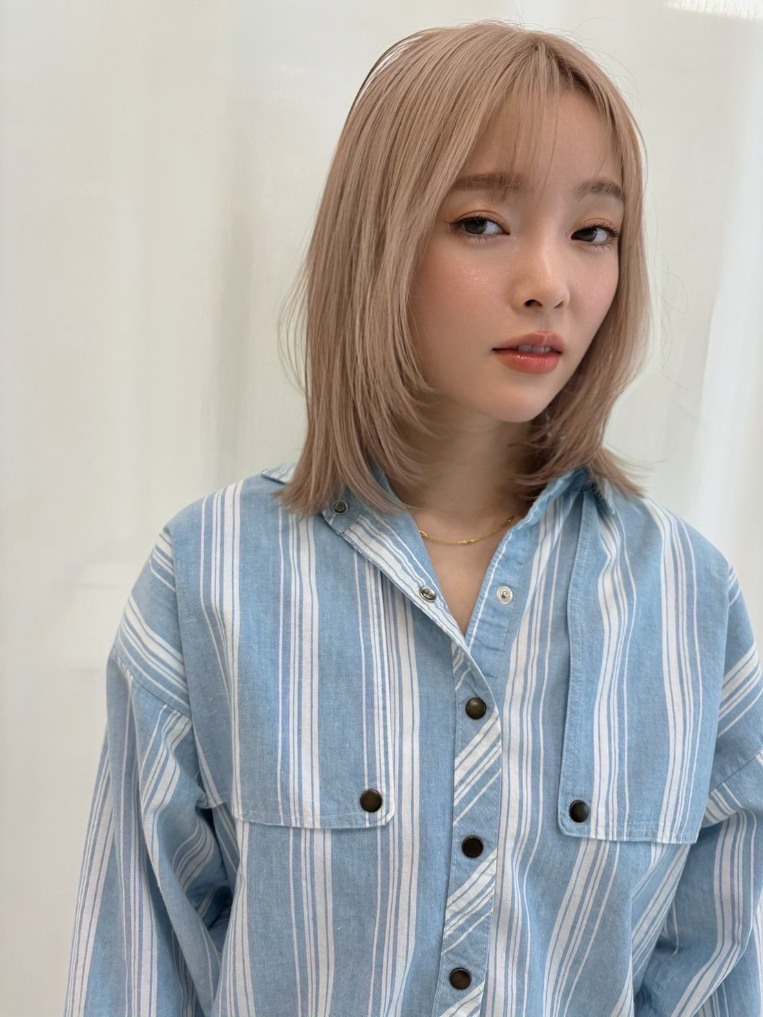 明るめミルクティーベージュ　ミディアム