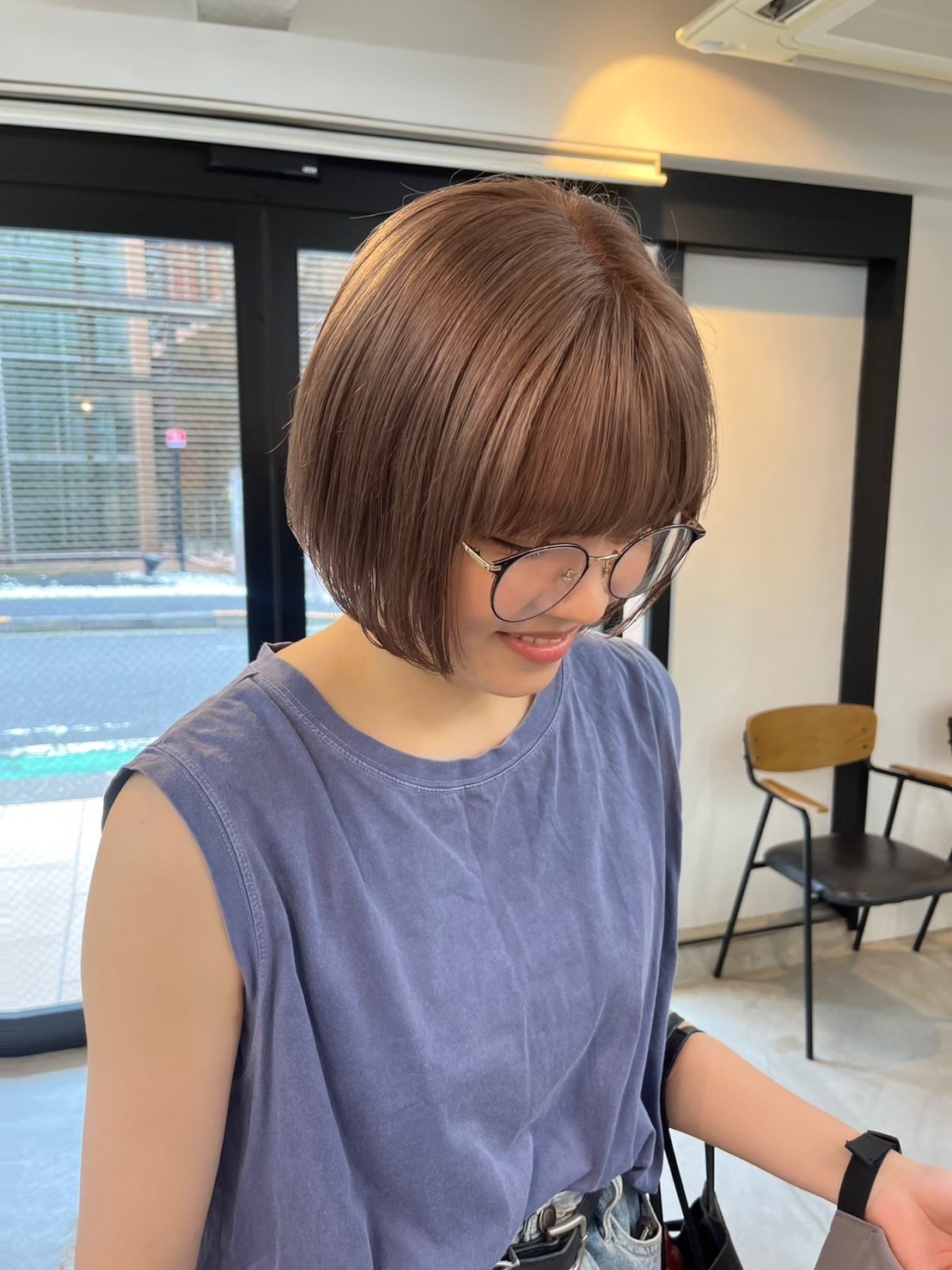 暗めミルクティーベージュ