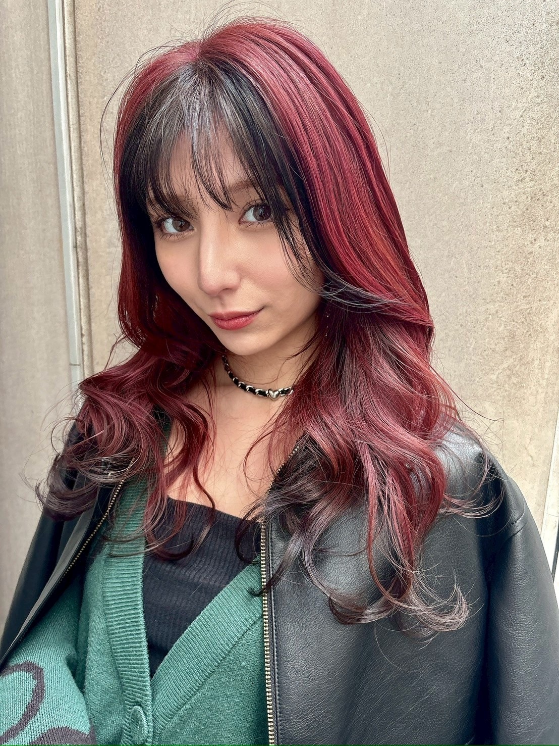 ワインレッド髪色