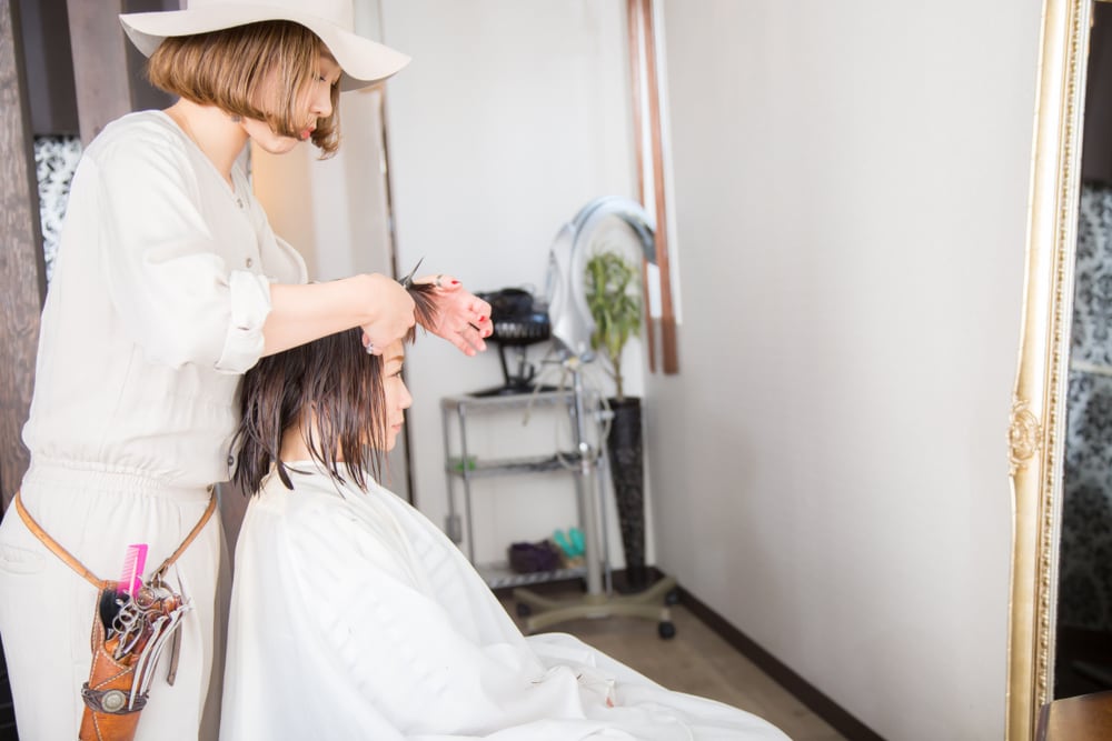 美容院に行く頻度の目安は?髪型・カットメニュー別のペースと回数を減らすコツ