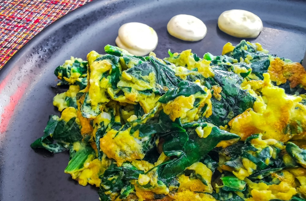 卵とほうれん草の炒め物