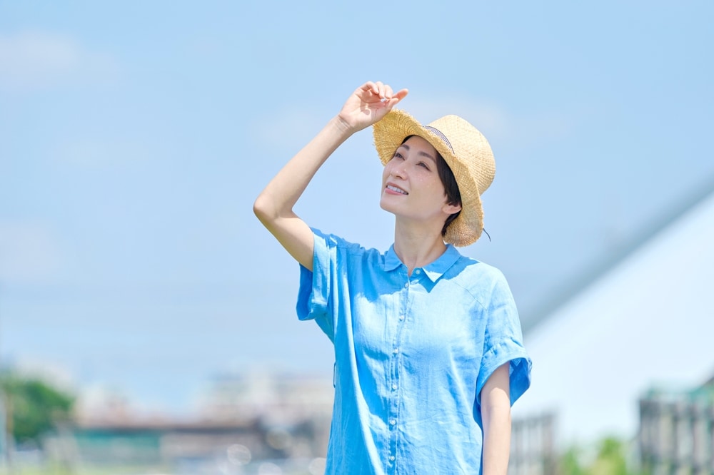それでも白髪が気になるなら帽子でカバーもおすすめ！