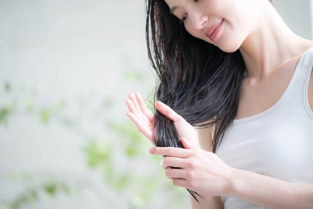 2. ヘアオイル・アウトバストリートメントで潤いを補う