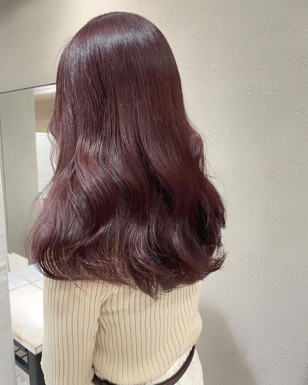 紫のヘアカラーはどんな髪色？ラベンダーやバイオレットの髪色を紹介