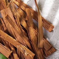 深みと柔らかさを感じるウッディな香り